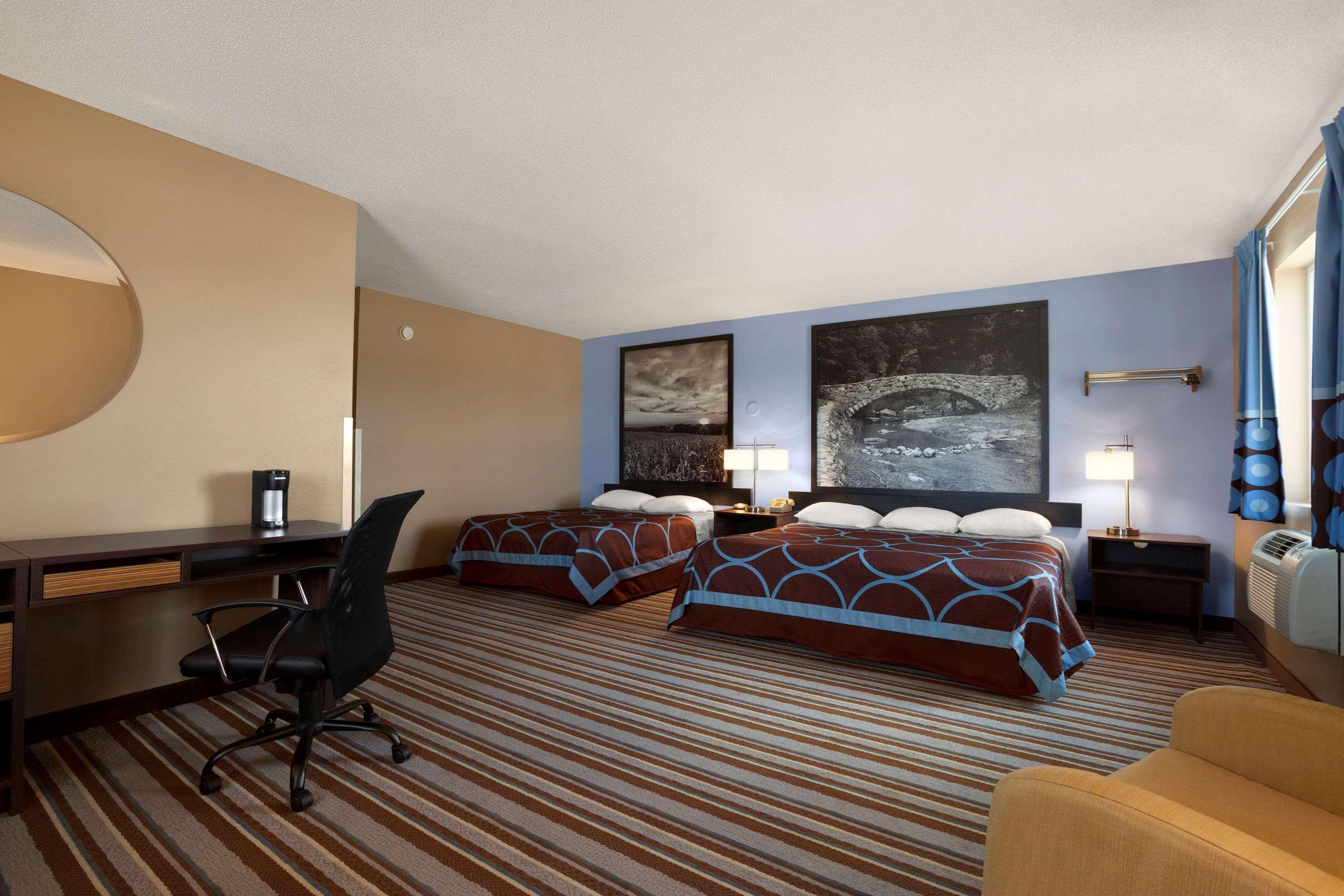 Super 8 By Wyndham Council Bluffs Ia Omaha Ne Area Motell Exteriör bild