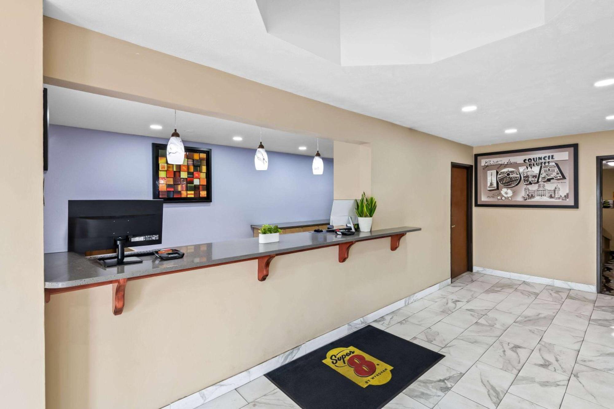 Super 8 By Wyndham Council Bluffs Ia Omaha Ne Area Motell Exteriör bild