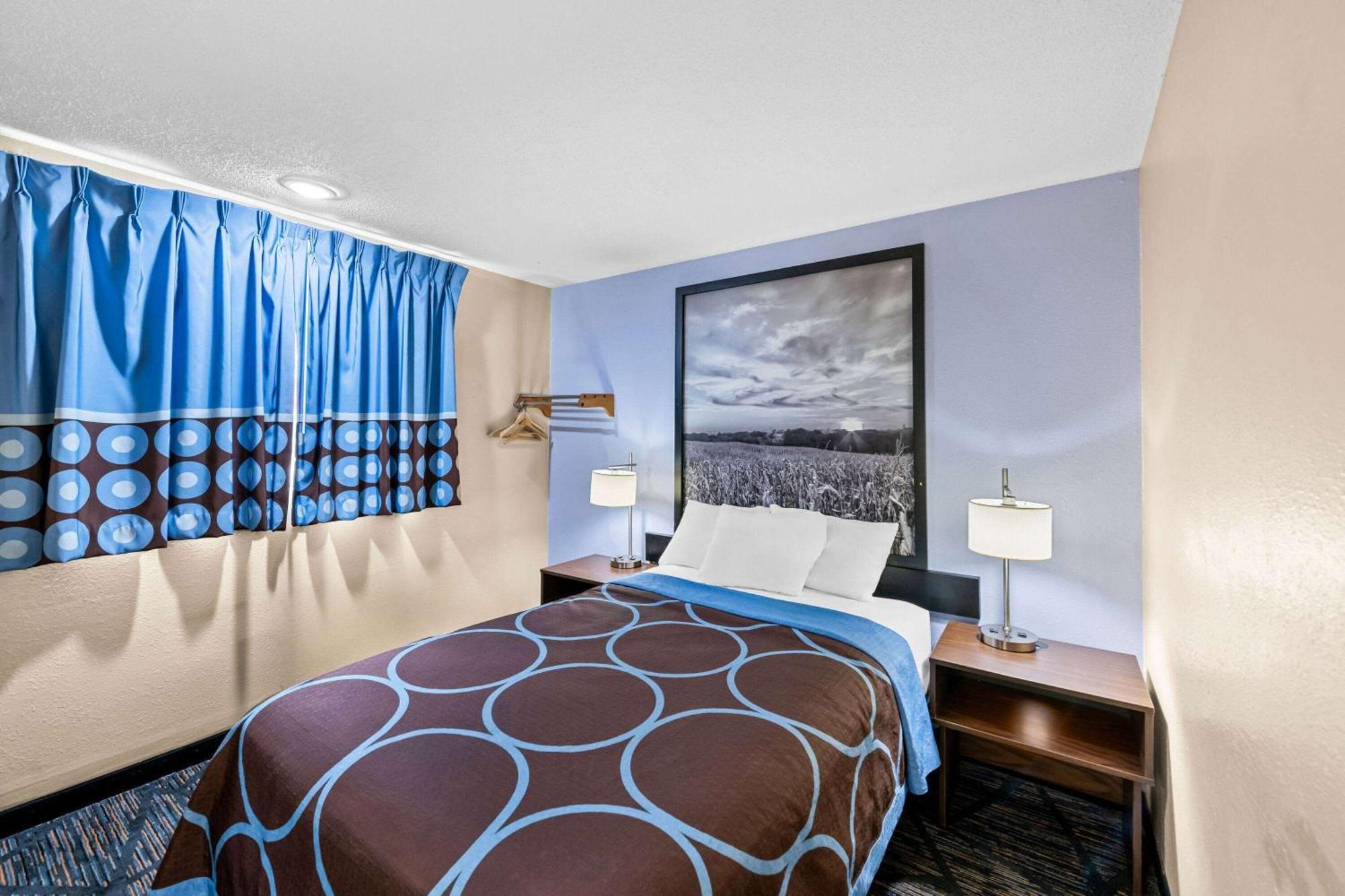 Super 8 By Wyndham Council Bluffs Ia Omaha Ne Area Motell Exteriör bild
