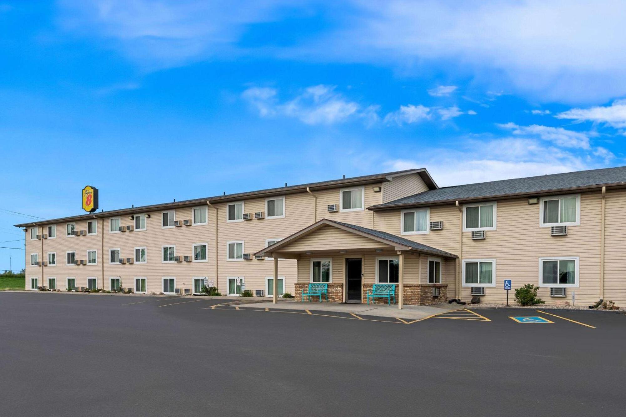 Super 8 By Wyndham Council Bluffs Ia Omaha Ne Area Motell Exteriör bild